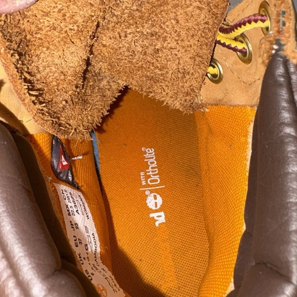 Timberland Premium 6 Inch Waterproof Boots Color Wheat Nubuck Womens size 9M